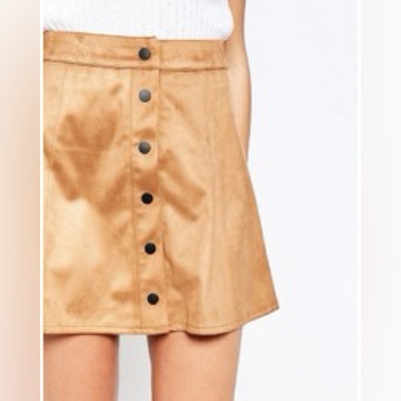 Glamorous A Line Button Front Faux Suede Mini Skirt Size Larger - Picture 2 of 8